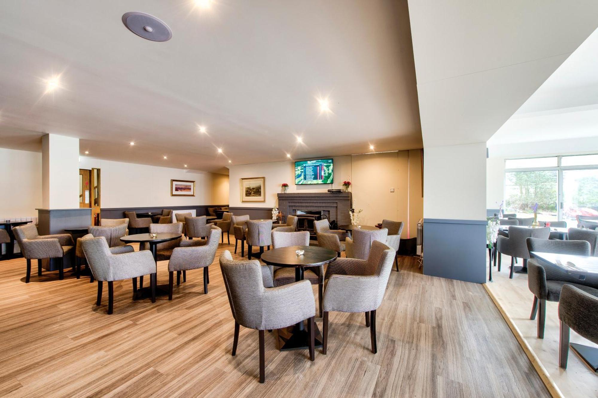 Hotel & Lochside Pods Onich