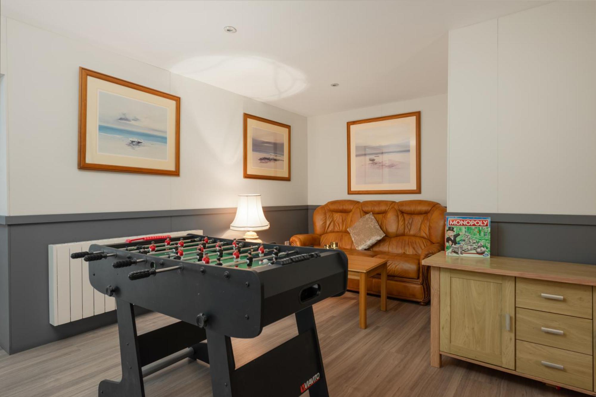 & Lochside Pods Hotel