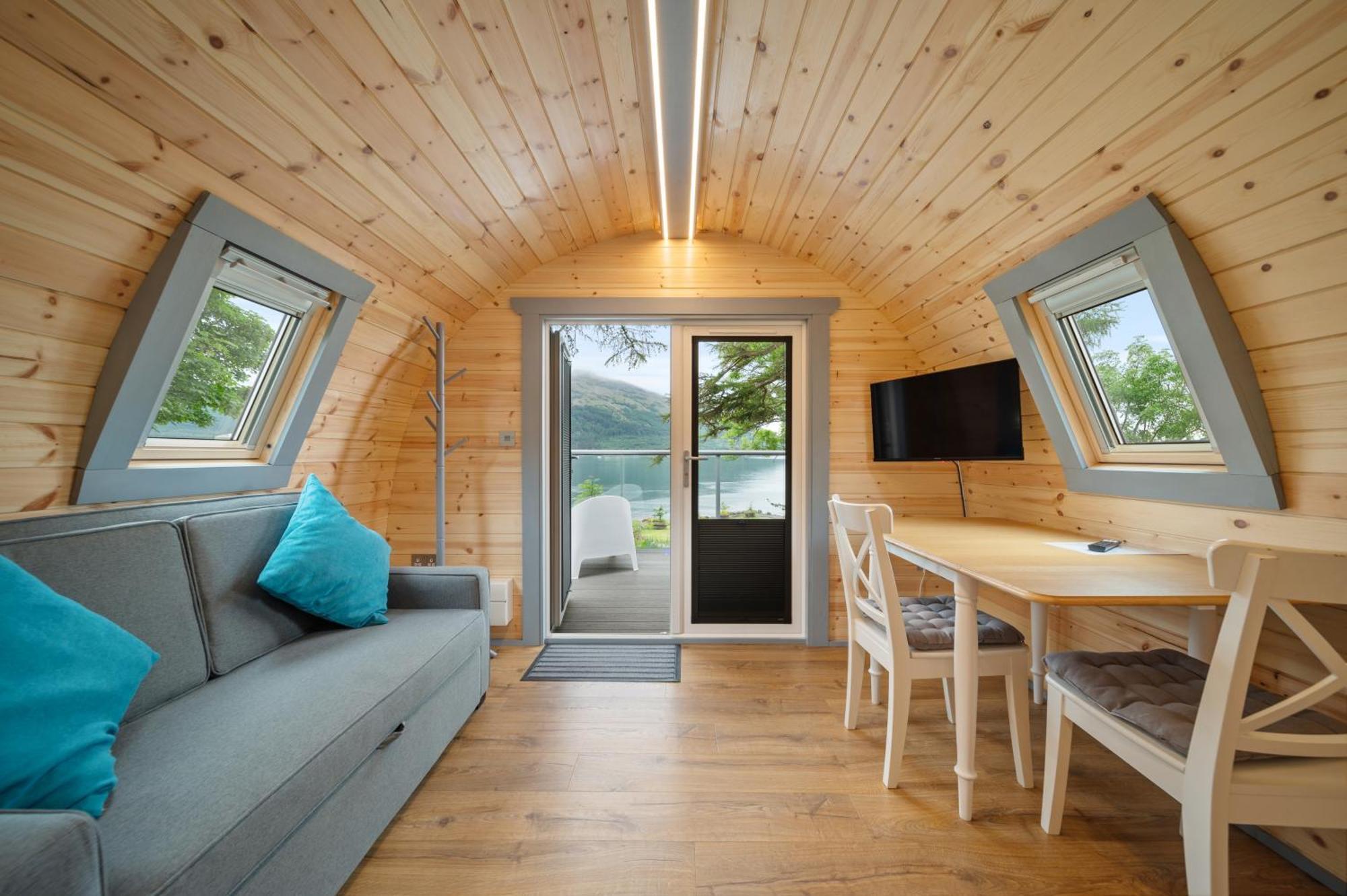 & Lochside Pods Onich